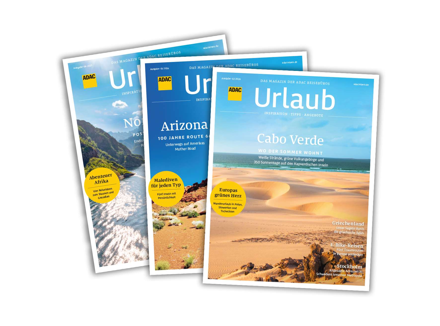 Drei ADAC Urlaub Magazine mit farbenfrohen Landschaftsbildern und blauem Titelkopf