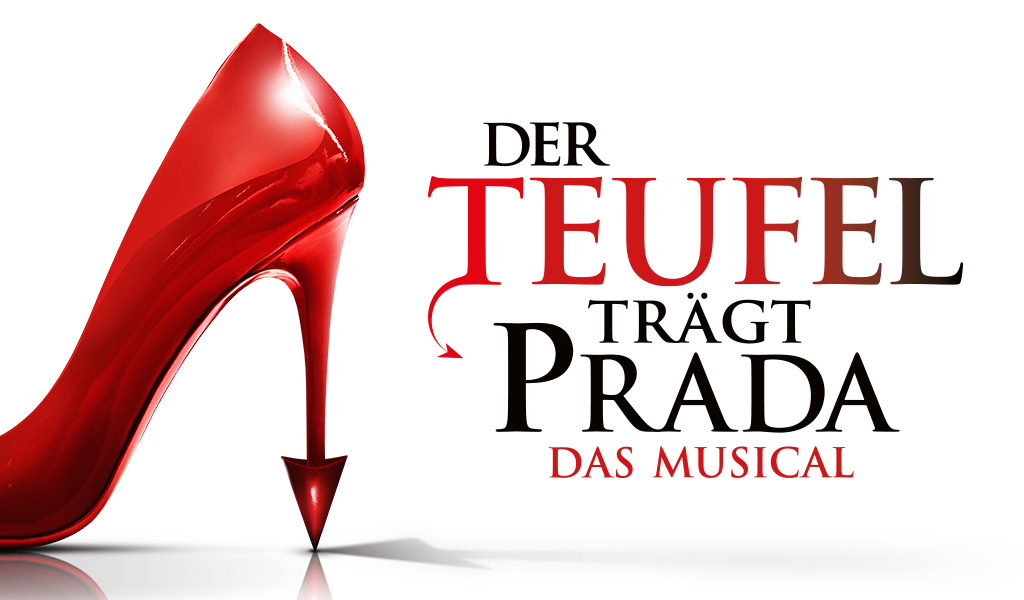 Ein roter High Heel mit Teufelsschwanz steht neben dem Titel Der Teufel trägt Prada