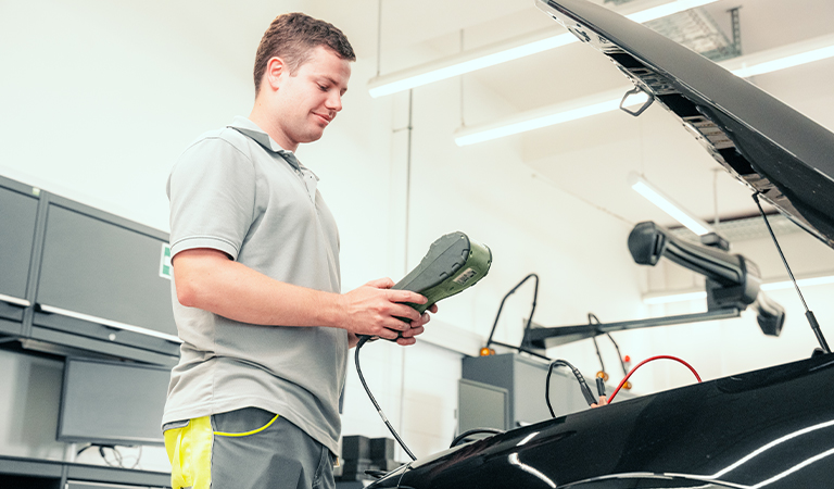 HEV-Auto-Check Basis: Der Gebrauchtwagencheck für Hybridfahrzeuge in der Basisvariante.